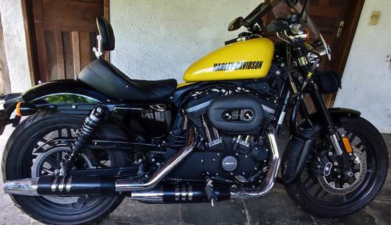 HARLEY-DAVIDSON SPORTSTER ROADSTER 
